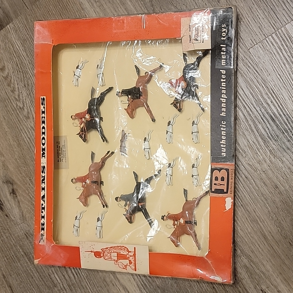 Britains Models Full Cry Complete Set